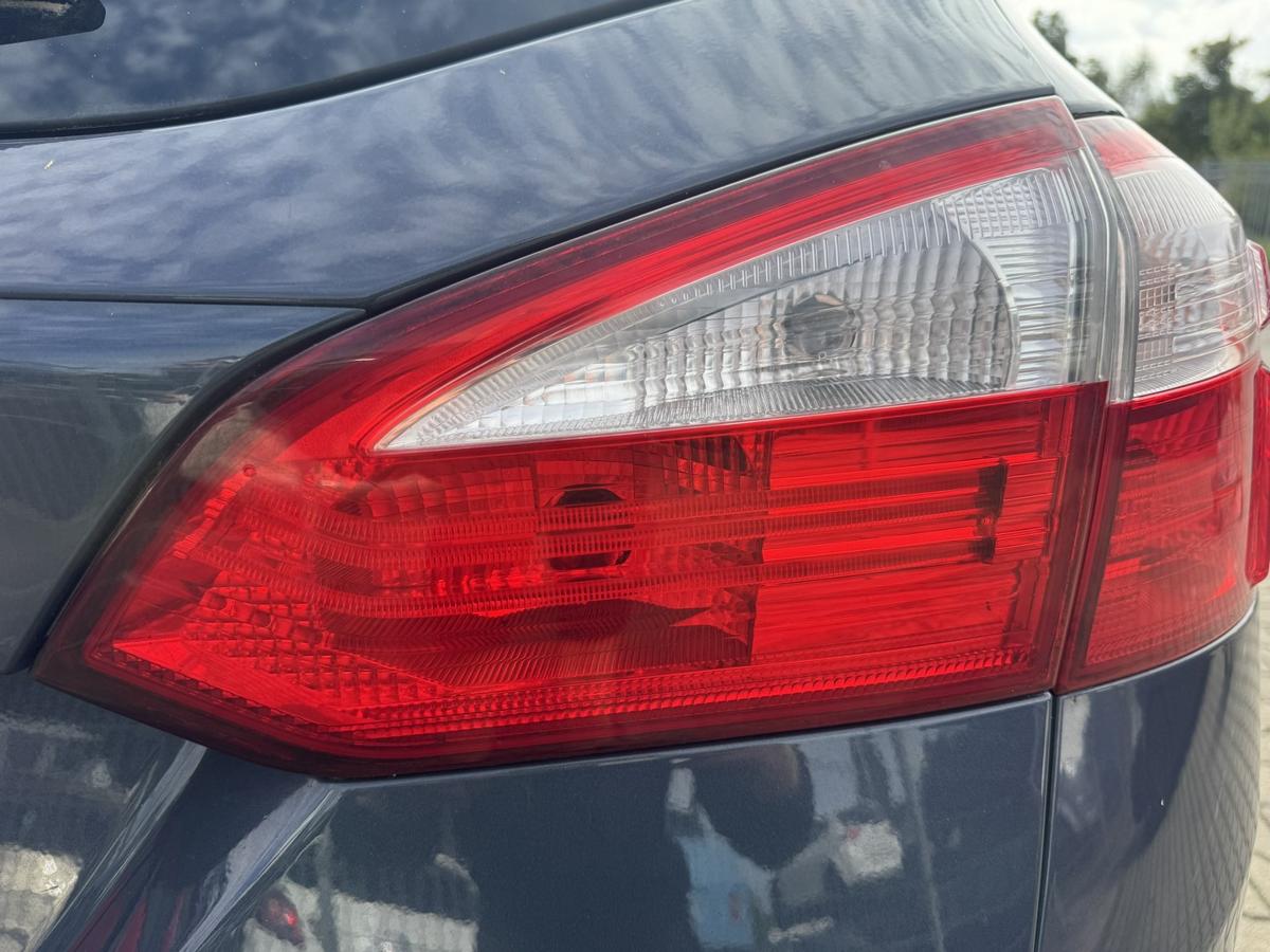 Ford Focus 3 original R&uuml;cklicht R&uuml;ckleuchte Schlussleuchte innen rechts LED Kombi Bj.2011